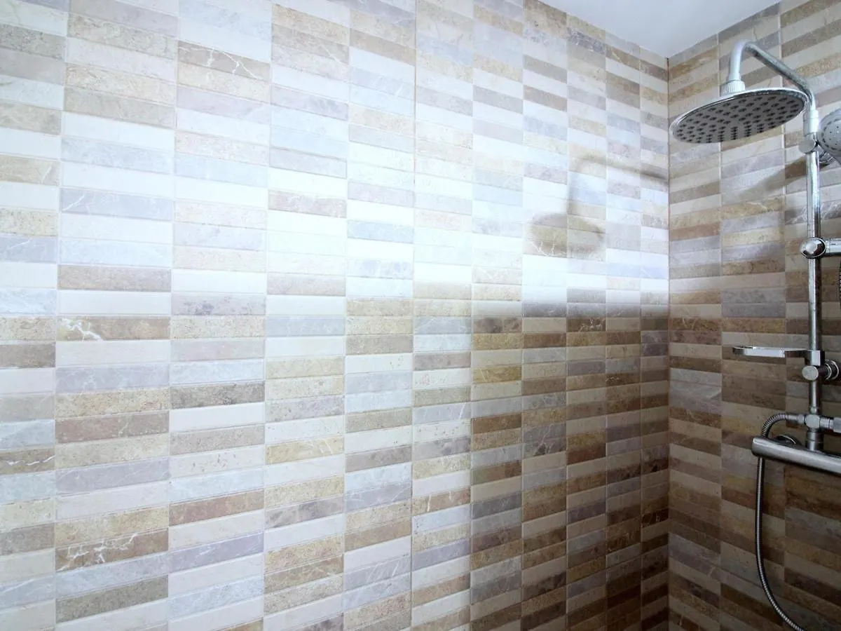 Casa Con Piscina, Tenis Y Terraza Con Barbacoa A 2 Km Del Centro Y Playa De Roses - Es-228-101