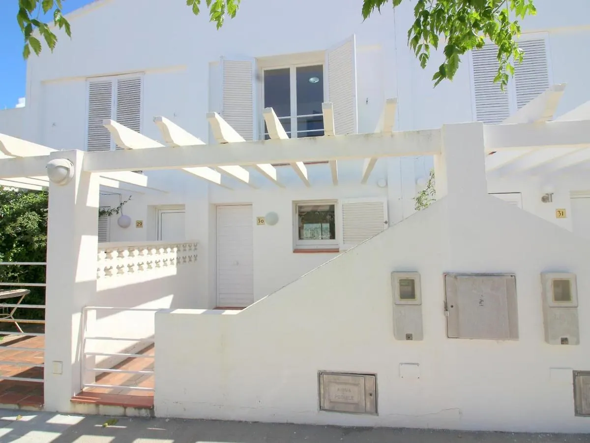 Holiday home Casa Con Piscina, Tenis Y Terraza Con Barbacoa A 2 Km Del Centro Y Playa De Roses - Es-228-101